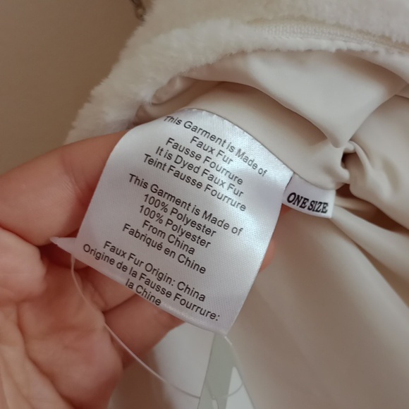 LA FIORENTINA White Faux Fur  Poncho - Picture 8 of 11